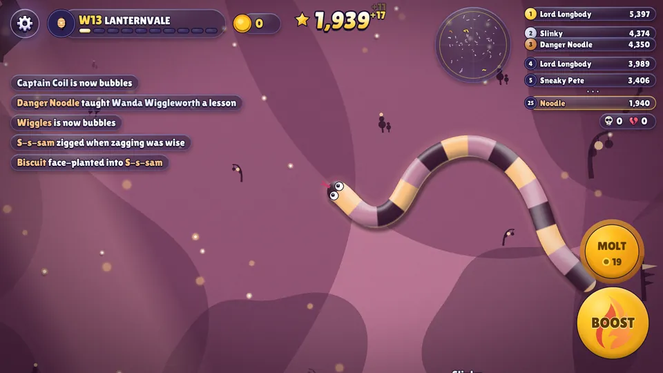 Gameplay in Lanternvale: a peach, plum and cream snake with its tongue out stretches across a plum ground at dusk, with a busy kill feed on the left.
